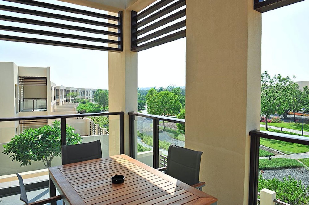 Jannah Hotel Apartments & Villas — Hotel building in Ras al Khaimah