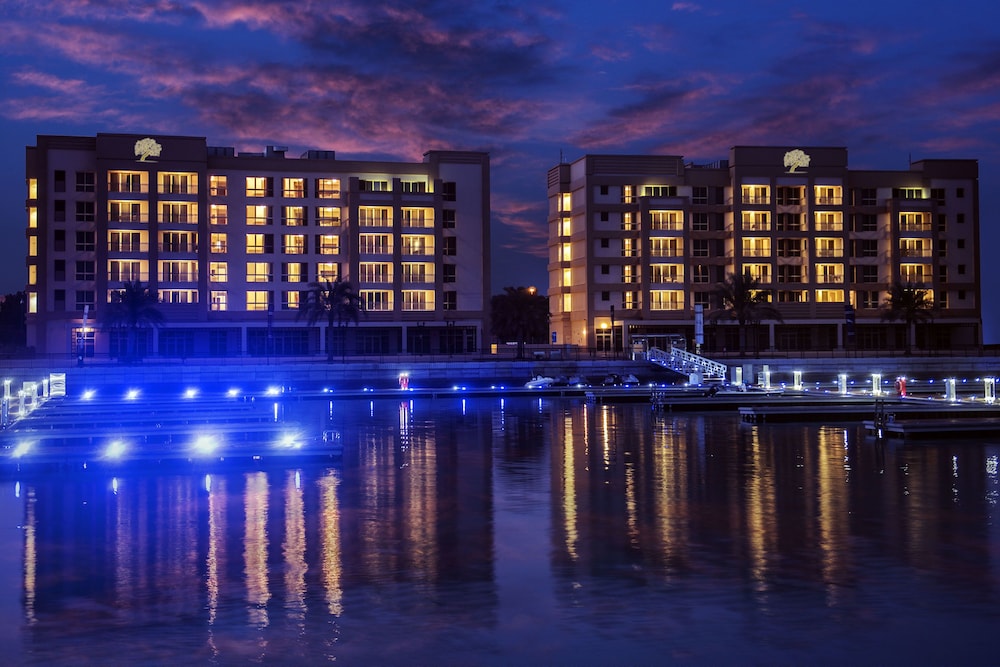 Jannah Hotel Apartments & Villas — Hotel building in Ras al Khaimah