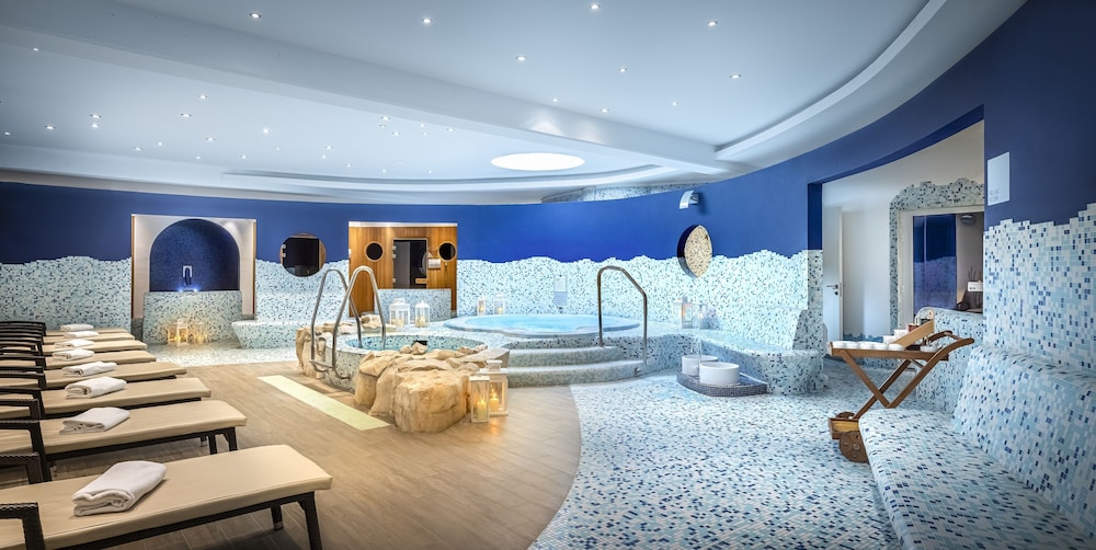 Valamar Diamant Hotel — Spa in Poreč, Istria