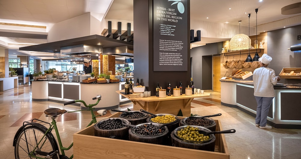 Valamar Diamant Hotel — Restaurant & bars in Poreč, Istria