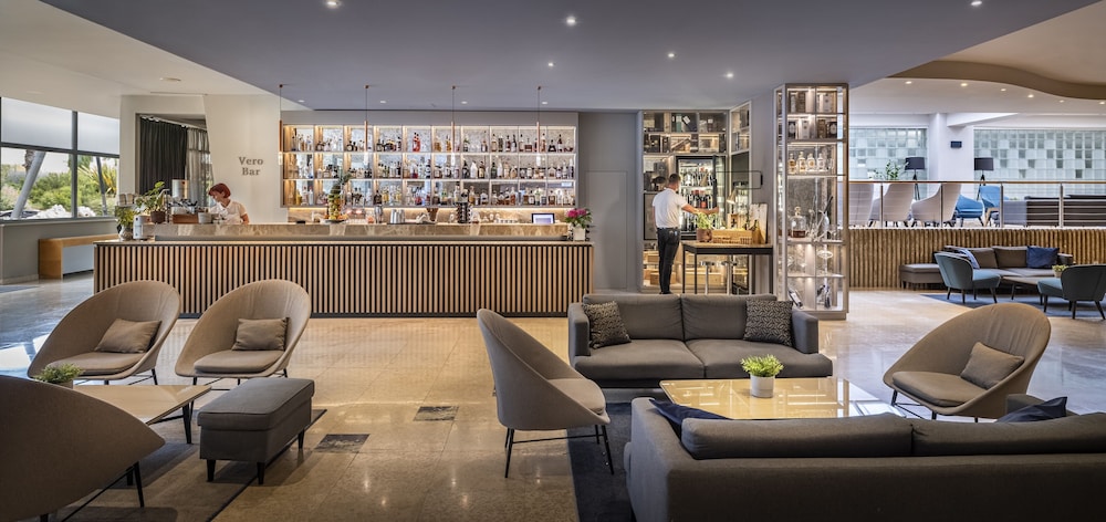 Valamar Diamant Hotel — Restaurant & bars in Poreč, Istria