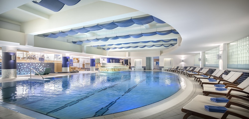 Valamar Diamant Hotel — Swimming pool in Poreč, Istria
