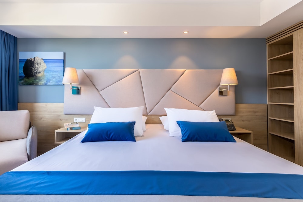 Valamar Diamant Hotel — Hotel rooms in Poreč, Istria