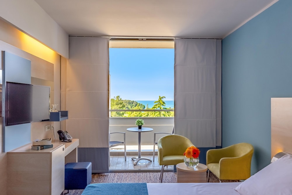 Valamar Diamant Hotel — Hotel rooms in Poreč, Istria