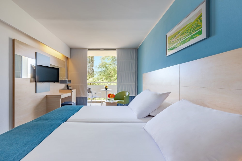 Valamar Diamant Hotel — Hotel rooms in Poreč, Istria