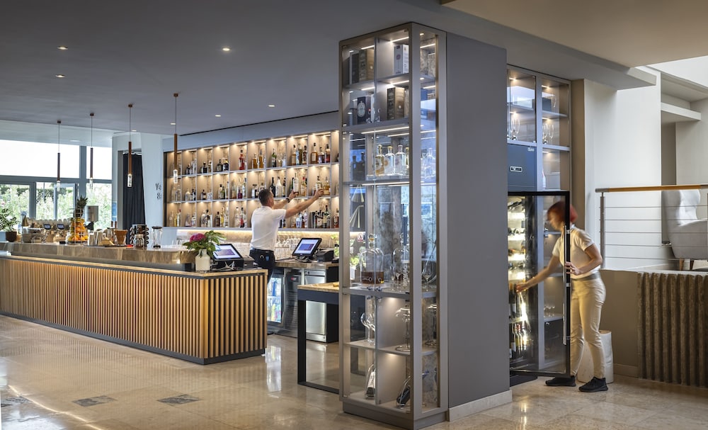 Valamar Diamant Hotel — Restaurant & bars in Poreč, Istria