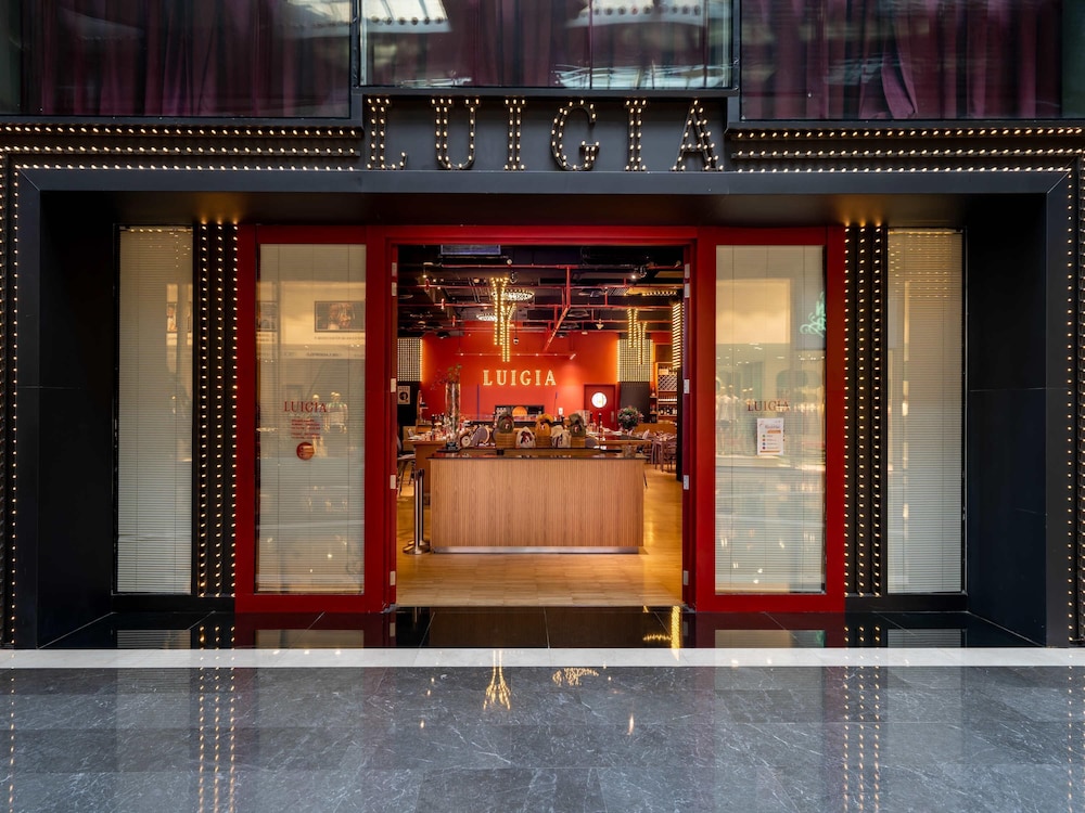 Rixos Premium Dubai JBR — Restaurant & bars in Dubai