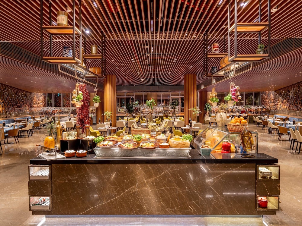 Rixos Premium Dubai JBR — Restaurant & bars in Dubai