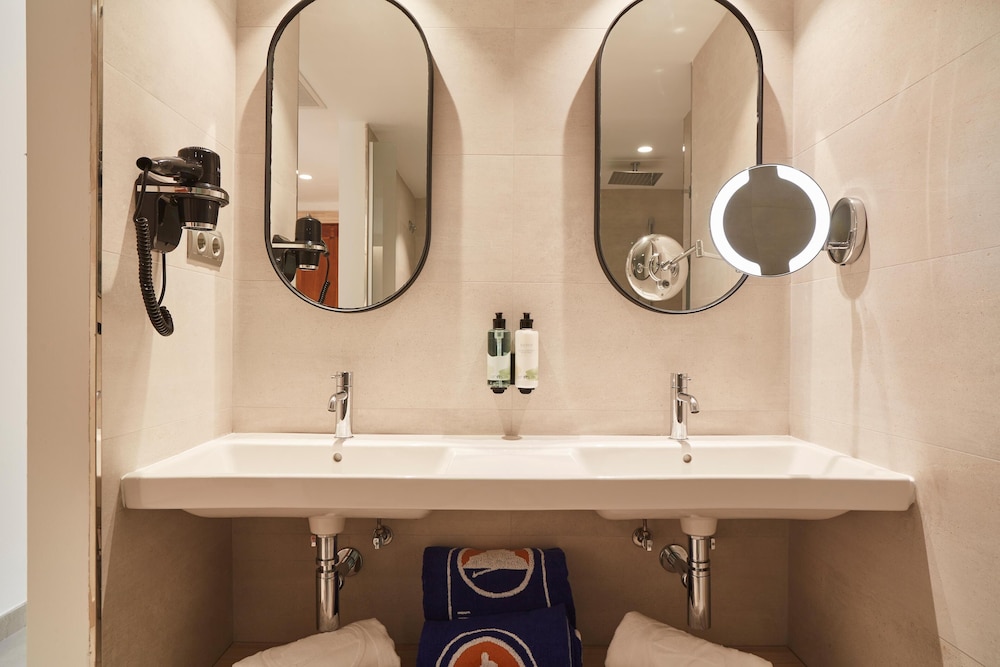 Invisa Hotel Club Cala Blanca — Hotel rooms in Santa Eulalia, Balearic Islands