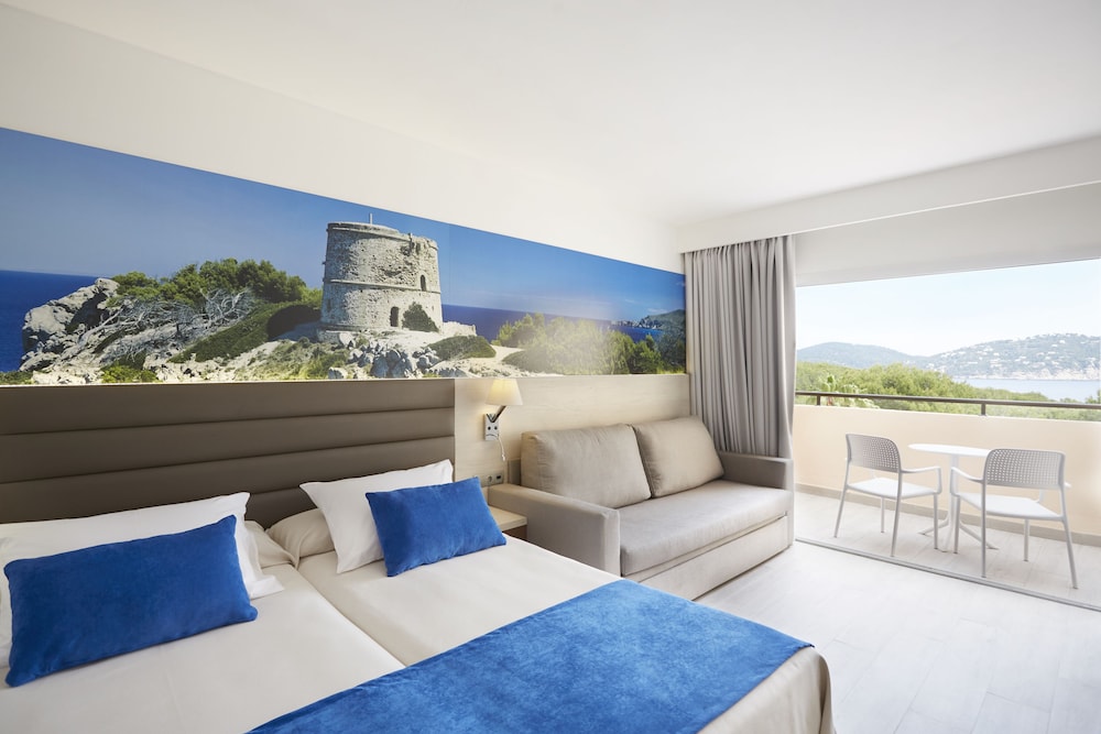 Invisa Hotel Club Cala Blanca — Hotel rooms in Santa Eulalia, Balearic Islands