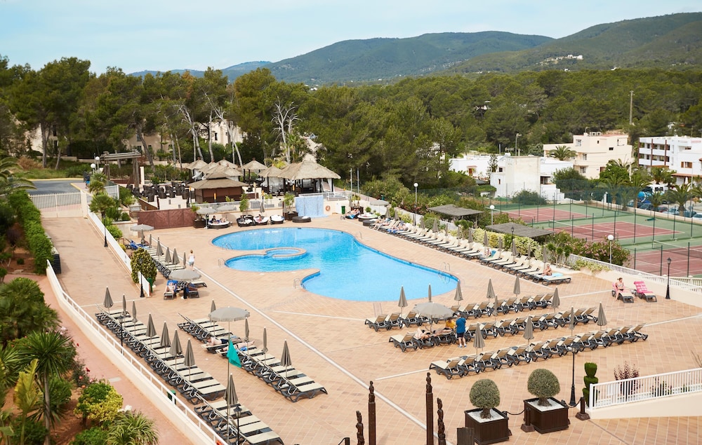 Invisa Hotel Club Cala Blanca — Beach in Santa Eulalia, Balearic Islands