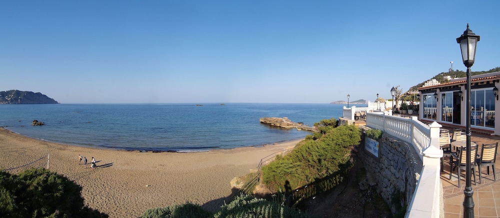Invisa Hotel Club Cala Blanca — Beach in Santa Eulalia, Balearic Islands
