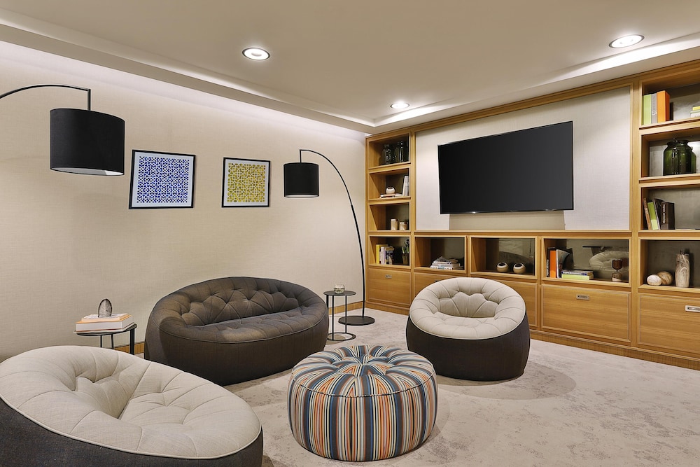 DoubleTree by Hilton Dubai - Business Bay — Hotel rooms in Dubai