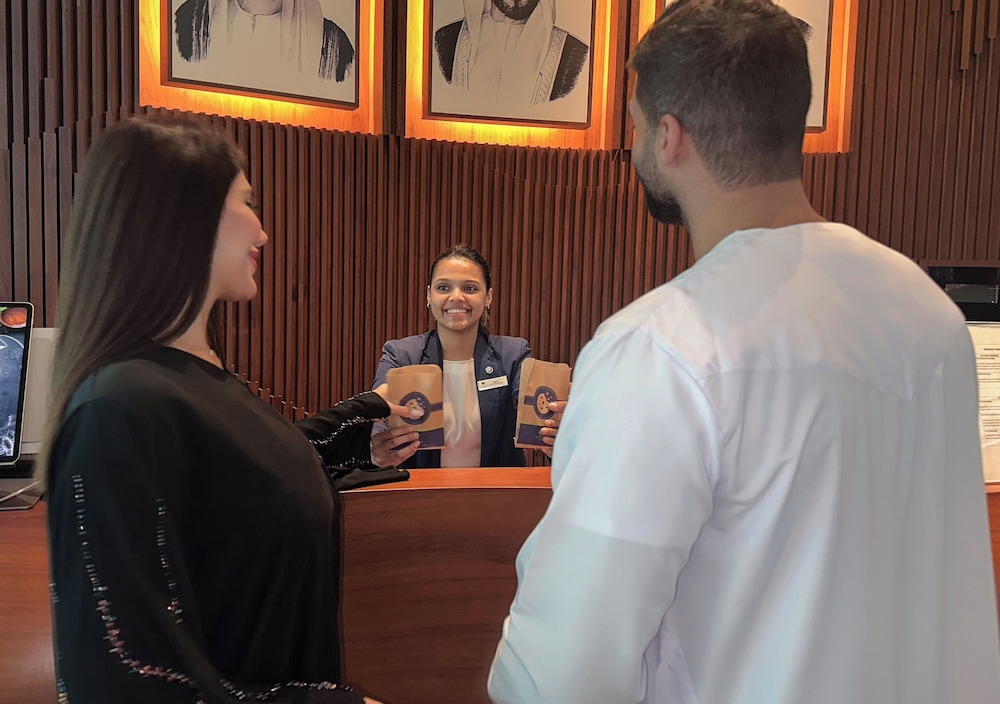 DoubleTree by Hilton Dubai - Business Bay — Restaurant & bars in Dubai