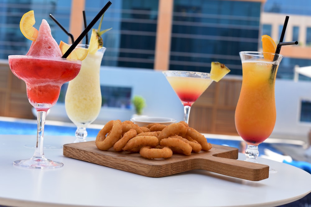 DoubleTree by Hilton Dubai - Business Bay — Restaurant & bars in Dubai