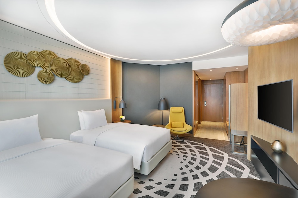 DoubleTree by Hilton Dubai - Business Bay — Hotel rooms in Dubai