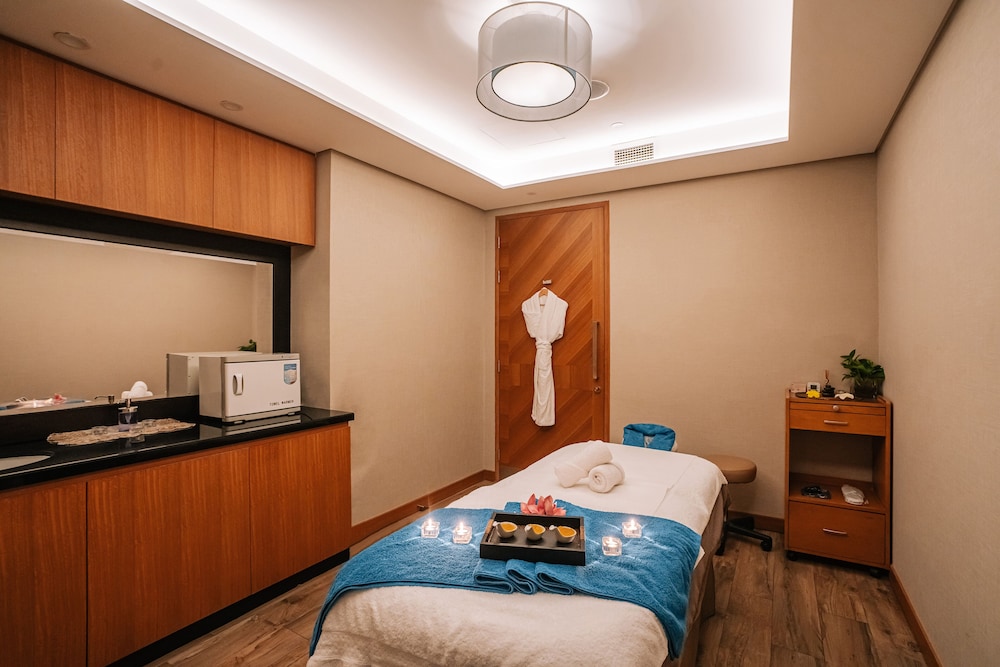 DoubleTree by Hilton Dubai - Business Bay — Spa in Dubai