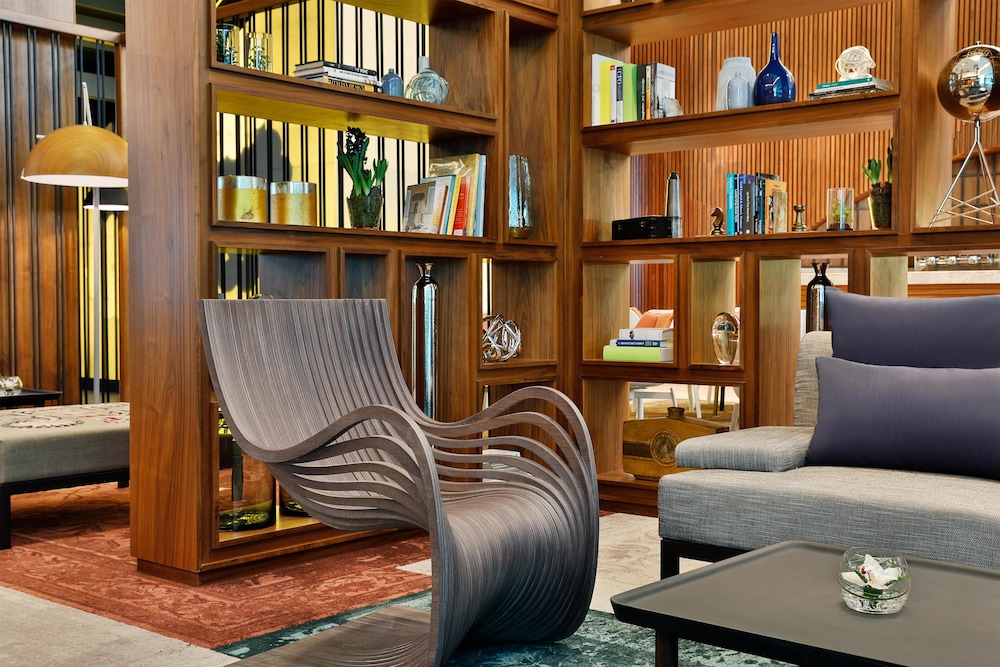 DoubleTree by Hilton Dubai - Business Bay — Hotel rooms in Dubai