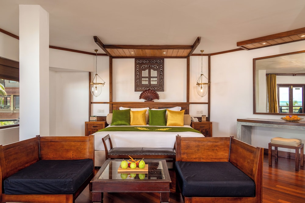Royal Palms Beach Hotel — Hotel rooms in Wadduwa