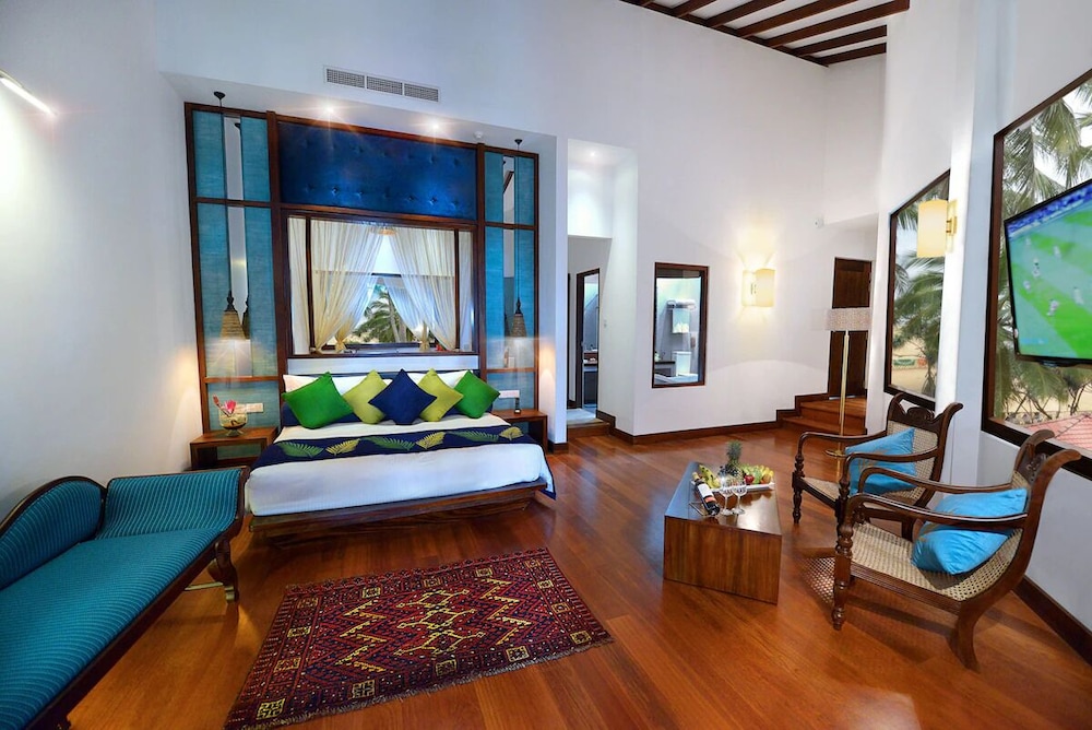 Royal Palms Beach Hotel — Hotel rooms in Wadduwa