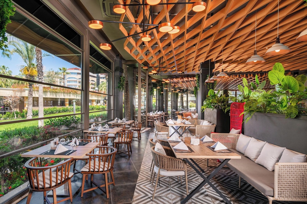 Leodikya Kirman Premium - Ultra All Inclusive — Restaurant & bars in Okurcalar