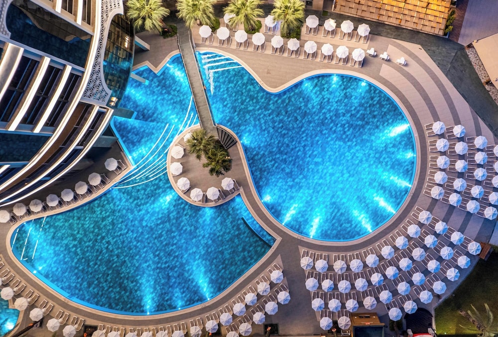 Leodikya Kirman Premium - Ultra All Inclusive — Swimming pool in Okurcalar