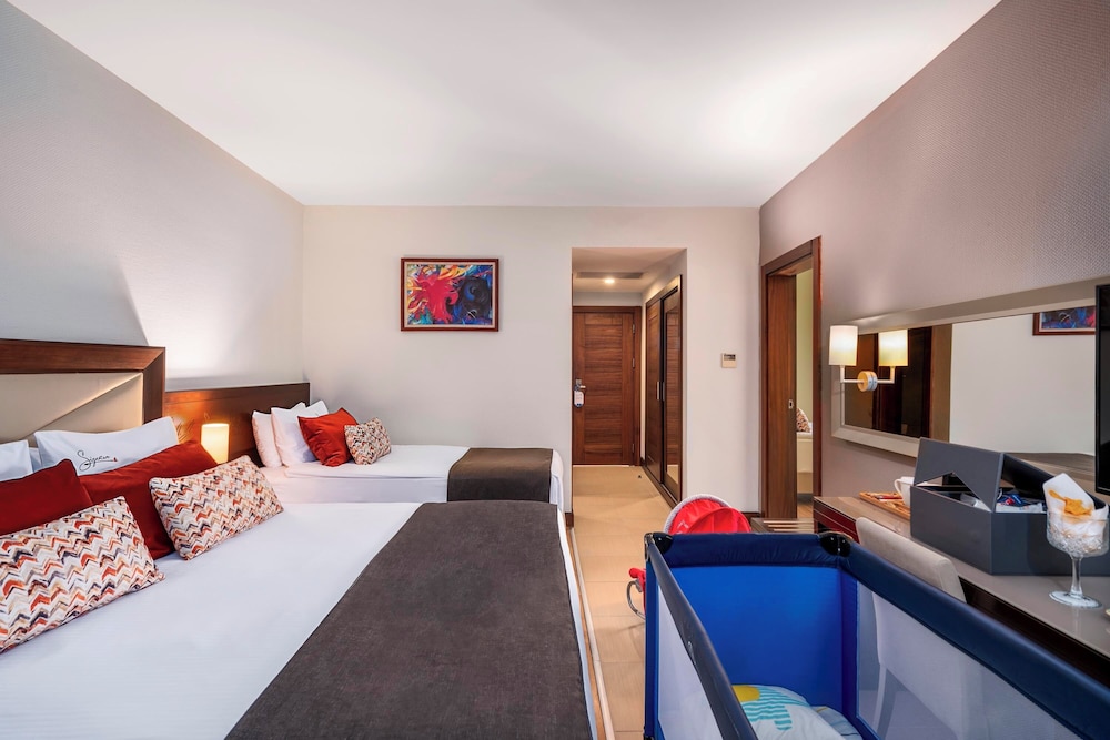Leodikya Kirman Premium - Ultra All Inclusive — Hotel rooms in Okurcalar