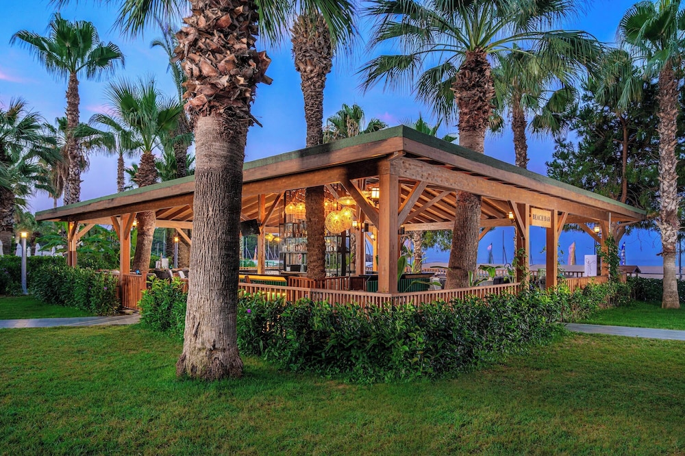 Leodikya Kirman Premium - Ultra All Inclusive — Restaurant & bars in Okurcalar