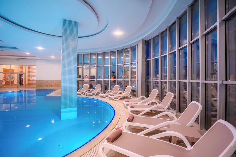 Leodikya Kirman Premium - Ultra All Inclusive — Swimming pool in Okurcalar