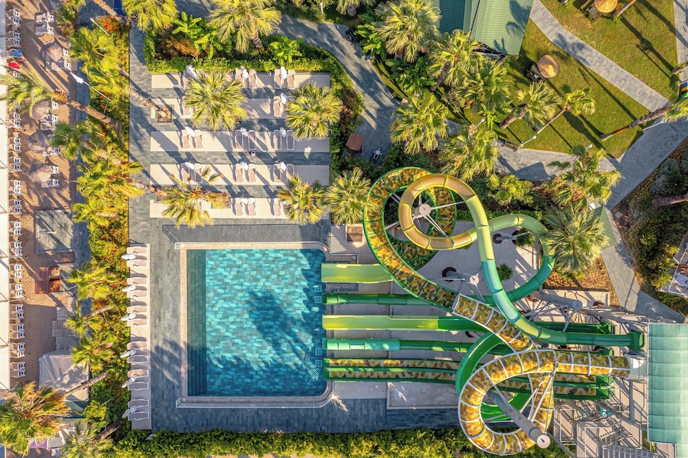 Leodikya Kirman Premium - Ultra All Inclusive — Swimming pool in Okurcalar