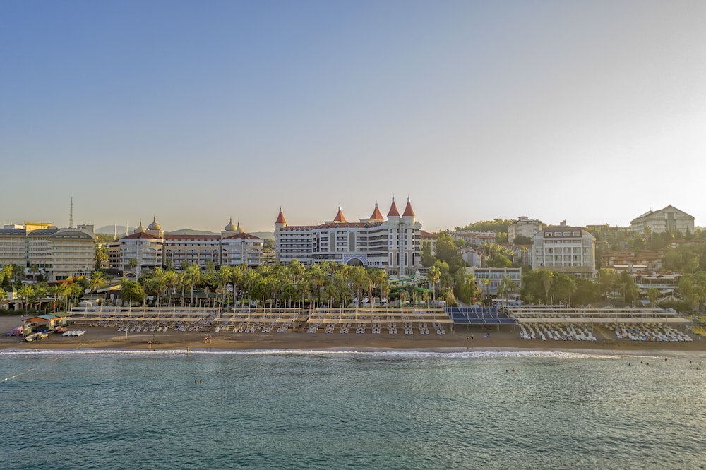 Leodikya Kirman Premium - Ultra All Inclusive — Beach in Okurcalar