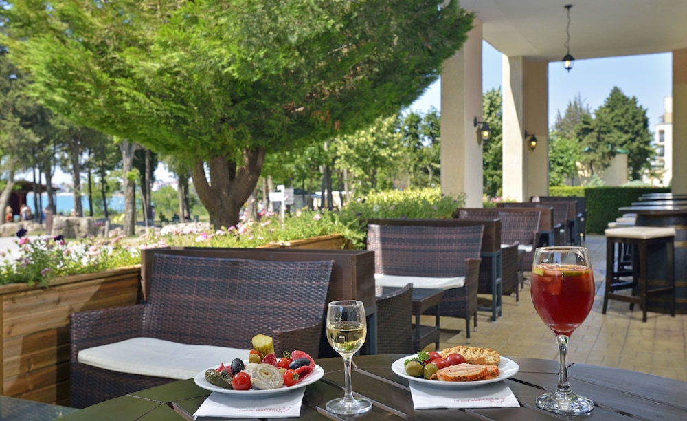 Sol Nessebar Mare — Restaurant & bars in Nessebar, Burgas Region