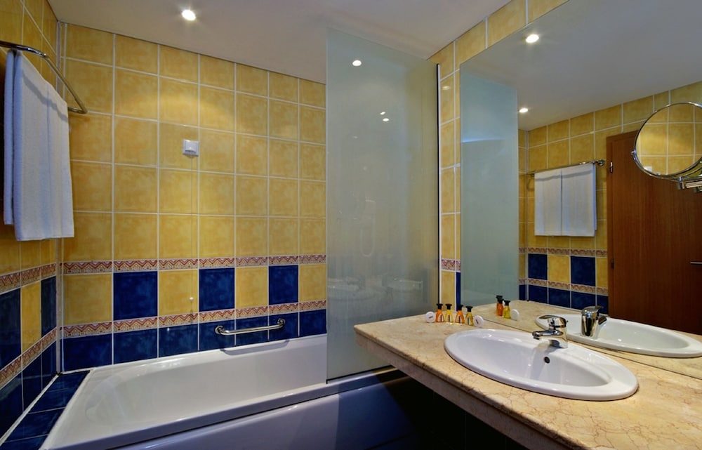 Sol Nessebar Mare — Hotel rooms in Nessebar, Burgas Region
