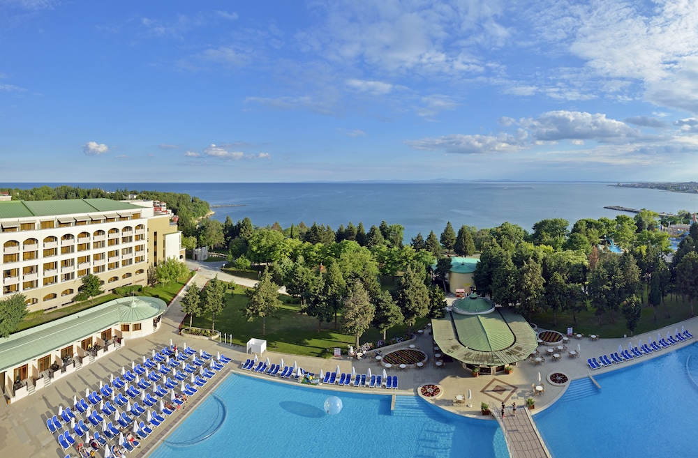 Sol Nessebar Mare — Swimming pool in Nessebar, Burgas Region
