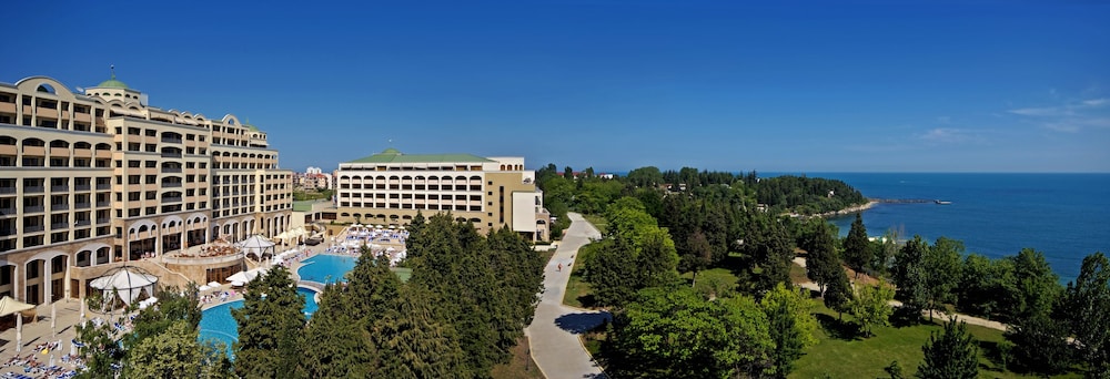 Sol Nessebar Mare — Hotel building in Nessebar, Burgas Region