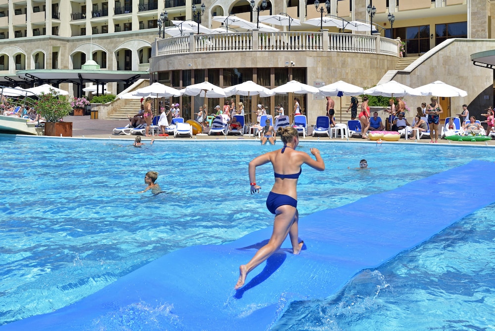 Sol Nessebar Mare — Swimming pool in Nessebar, Burgas Region