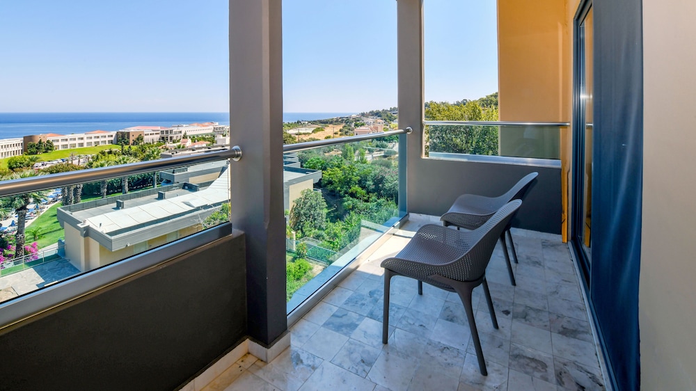 Kresten Palace Hotel — Hotel rooms in Kallithea (Rhodes), South Aegean