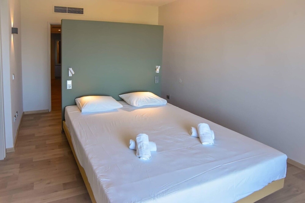 Kresten Palace Hotel — Hotel rooms in Kallithea (Rhodes), South Aegean