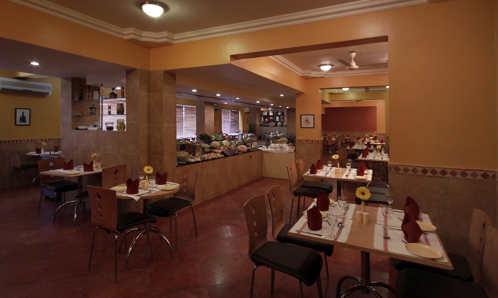 Pride Sun Village Resort & Spa — Restaurant & bars in Arpora, Goa
