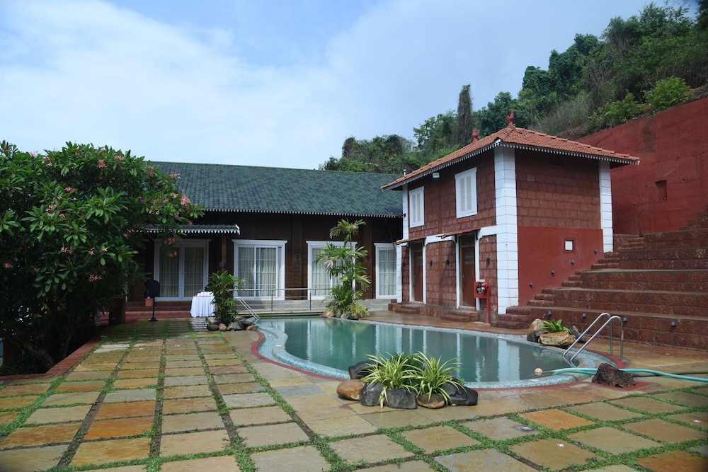 Pride Sun Village Resort & Spa — Swimming pool in Arpora, Goa