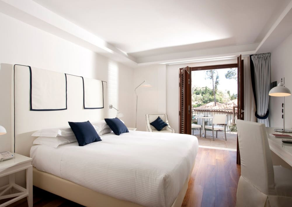 La Plage Resort — Hotel rooms in Taormina, Sicily