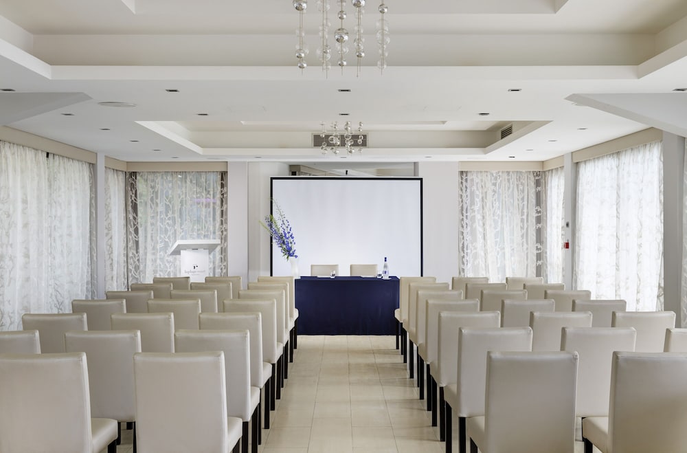 La Plage Resort — Hotel building in Taormina, Sicily