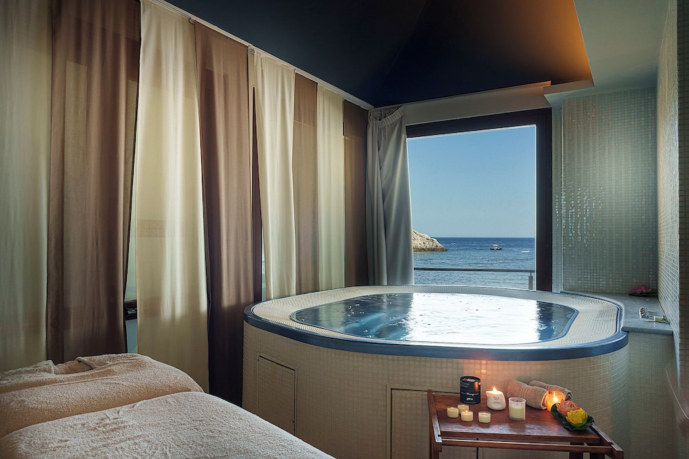 La Plage Resort — Hotel rooms in Taormina, Sicily