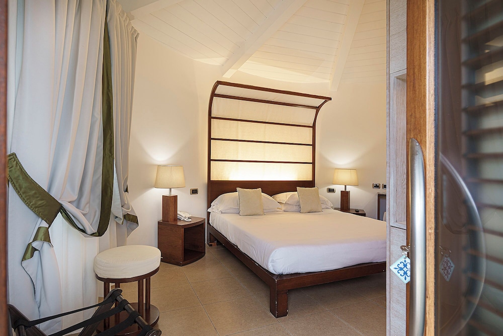 La Plage Resort — Hotel rooms in Taormina, Sicily