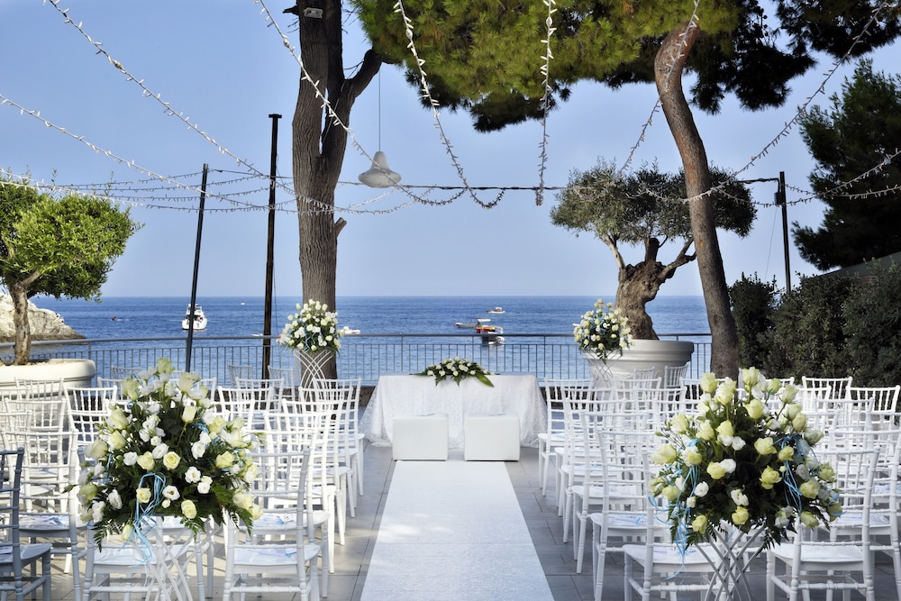 La Plage Resort — Hotel building in Taormina, Sicily