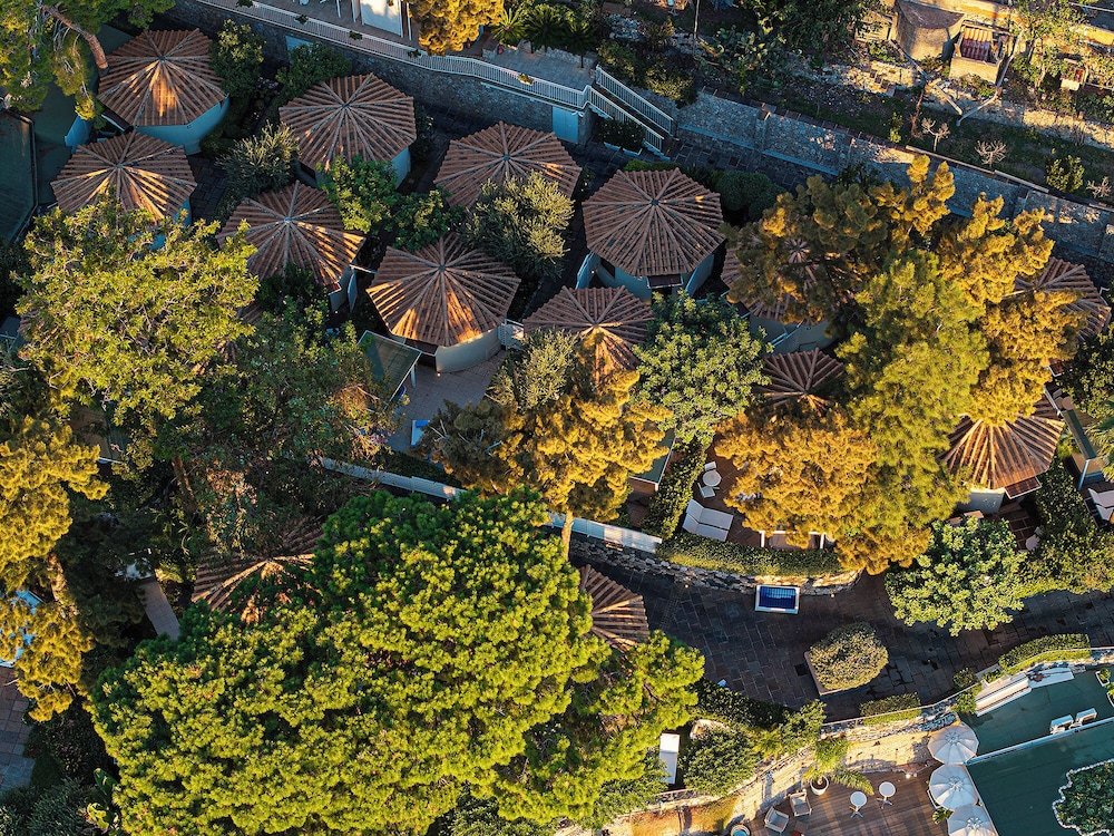 La Plage Resort — Hotel building in Taormina, Sicily