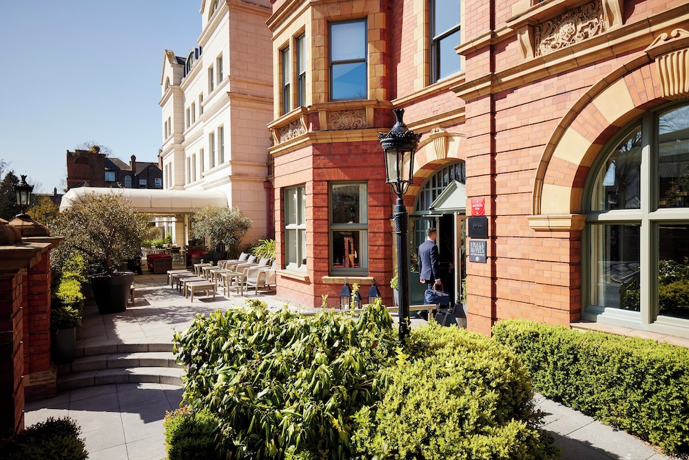 Dylan Hotel