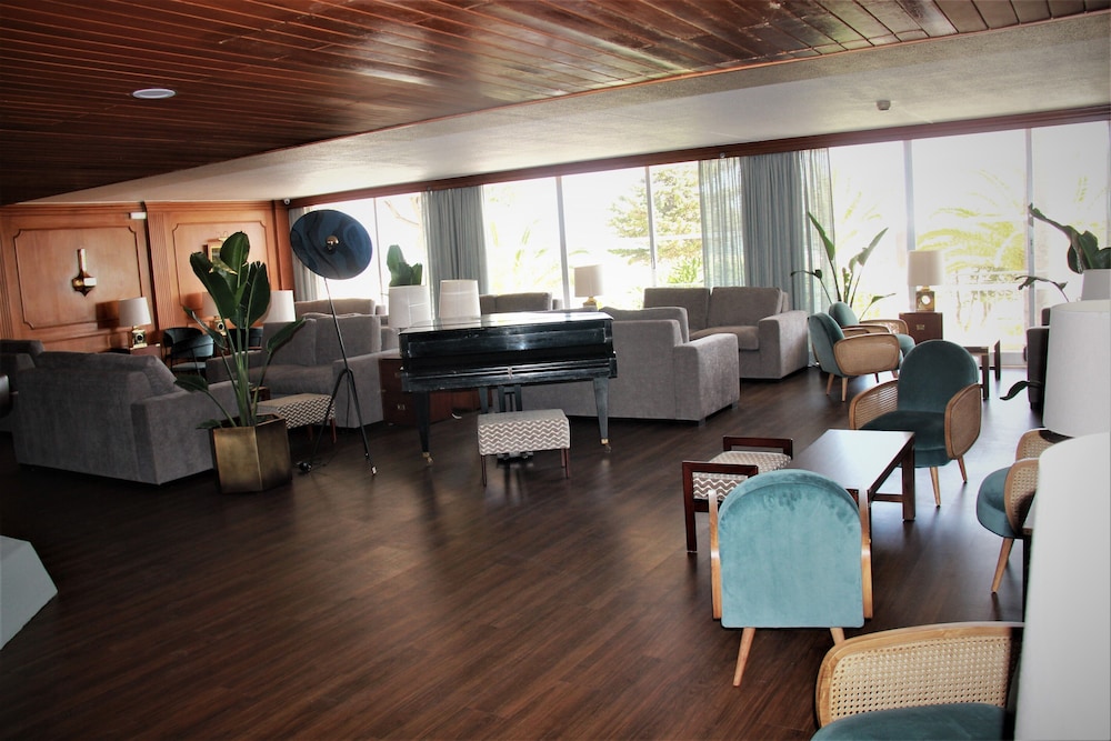Vasco da Gama Hotel — Hotel building in Monte Gordo, Faro
