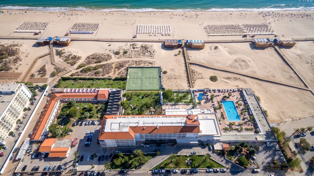 Vasco da Gama Hotel — Beach in Monte Gordo, Faro