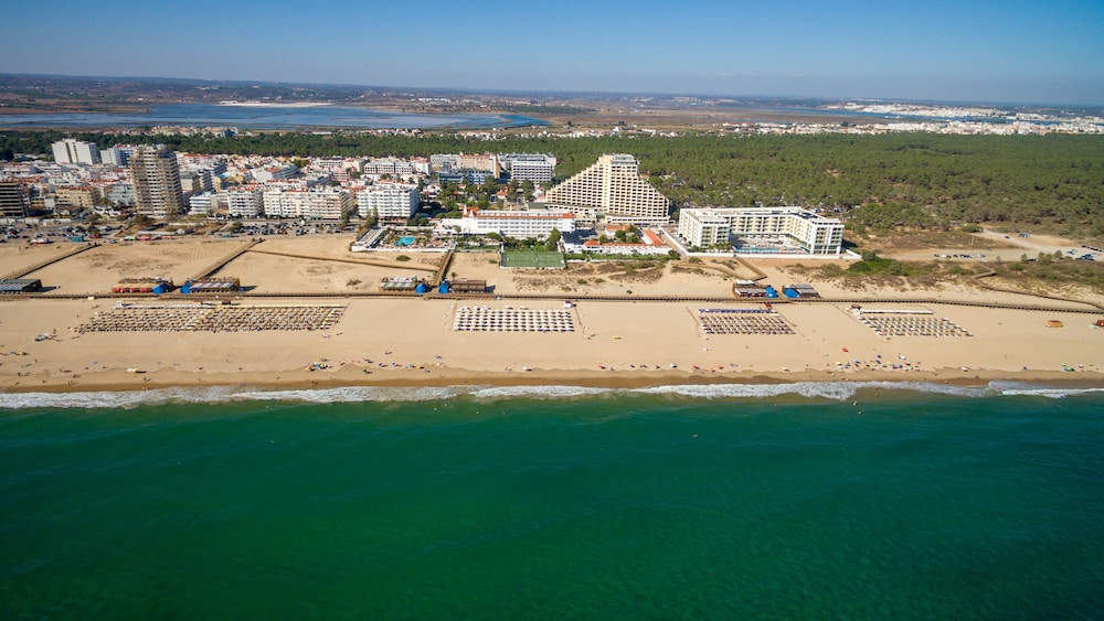 Vasco da Gama Hotel — Beach in Monte Gordo, Faro